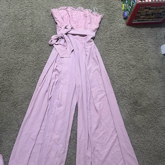 Pink jumpsuit - Picture 1 of 3